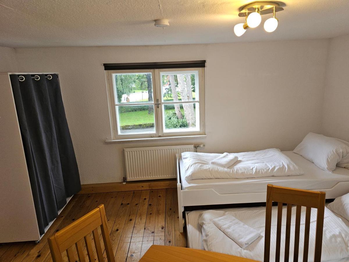 B76, Lauterach, Vorarlberg Apartments Екстер'єр фото