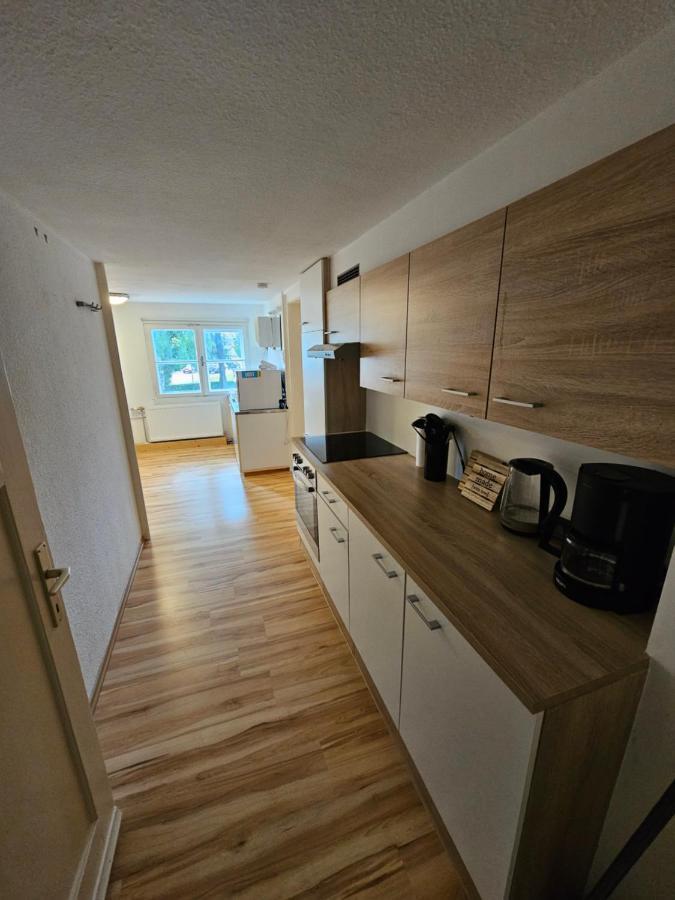 B76, Lauterach, Vorarlberg Apartments Екстер'єр фото