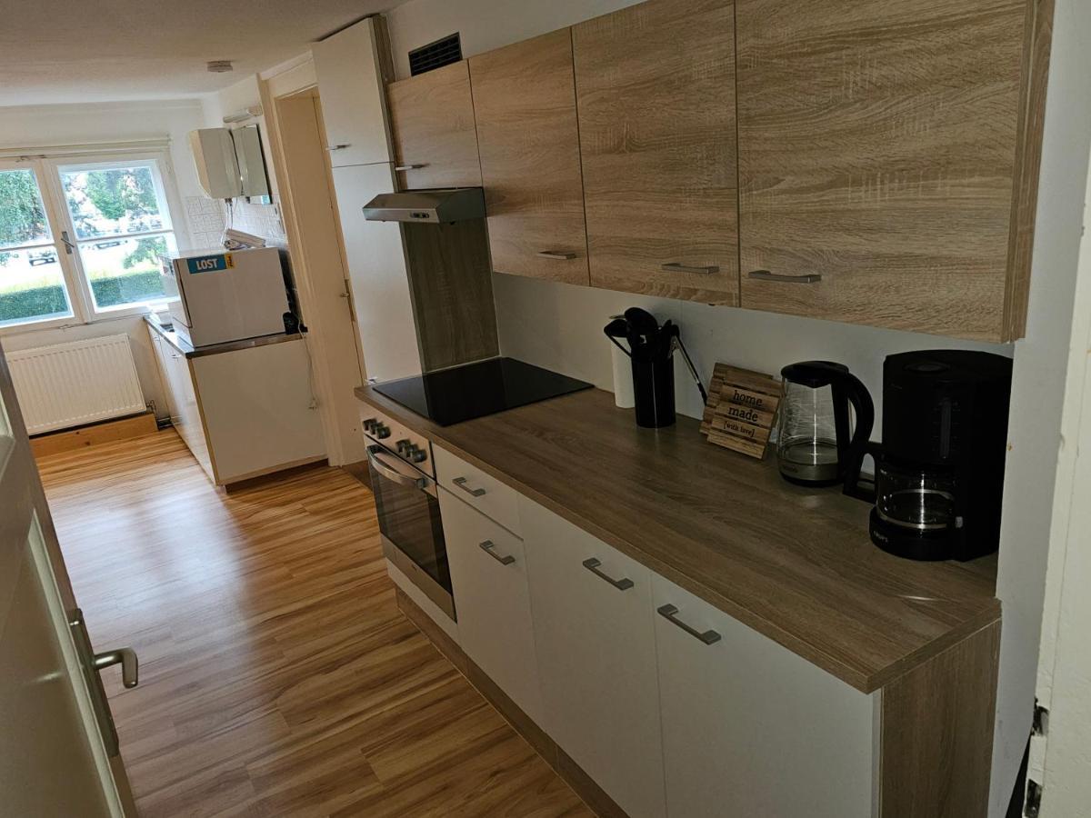 B76, Lauterach, Vorarlberg Apartments Екстер'єр фото