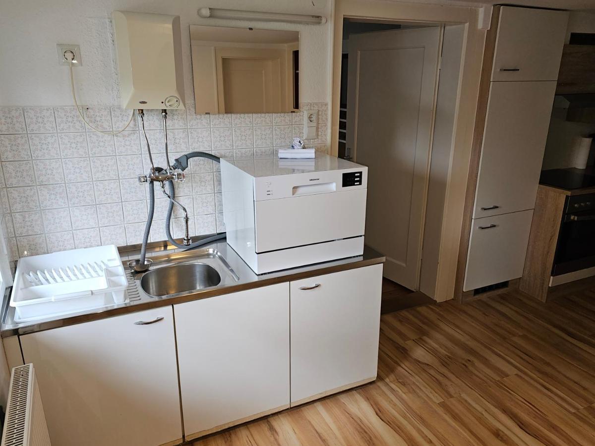 B76, Lauterach, Vorarlberg Apartments Екстер'єр фото