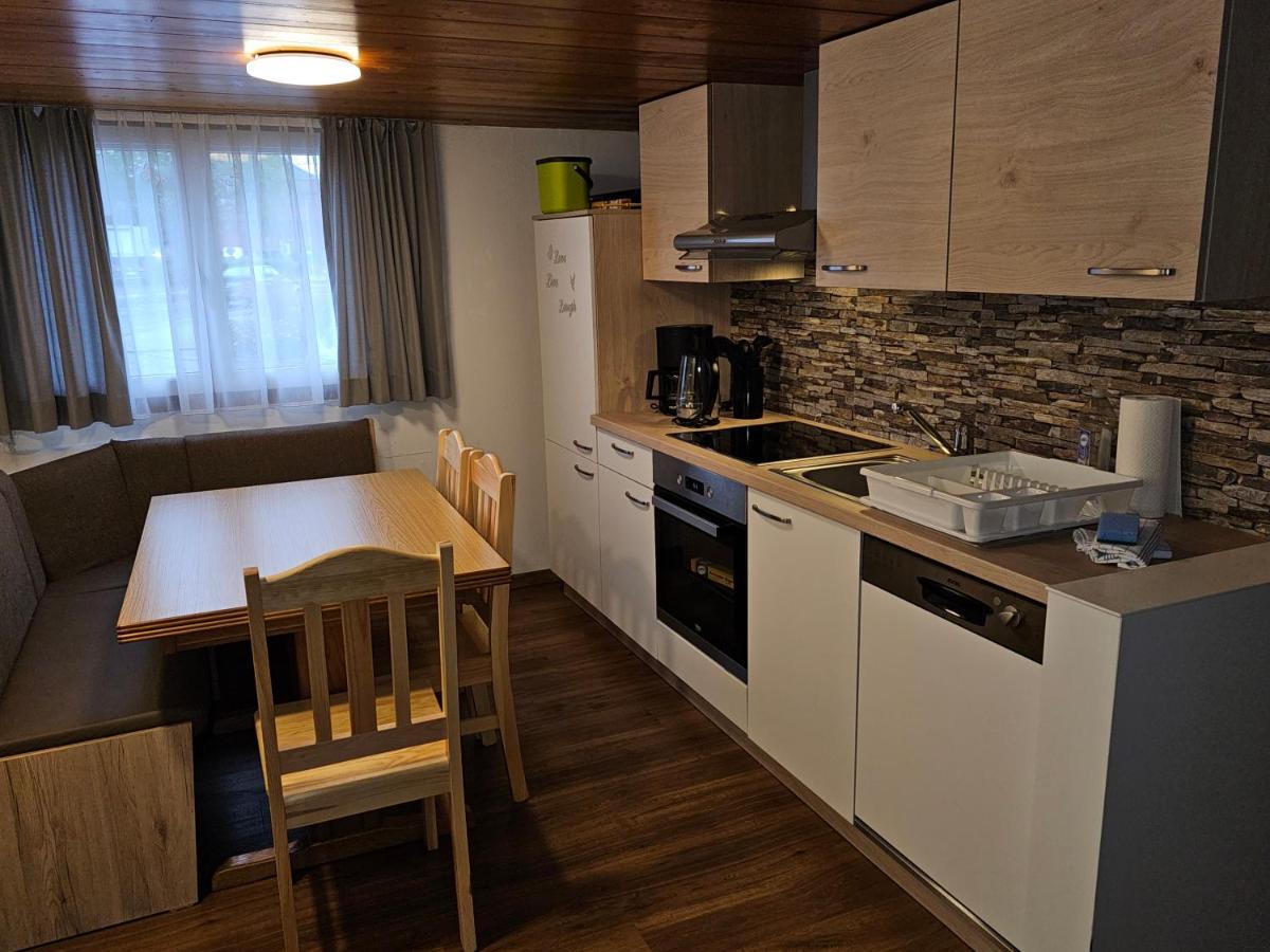 B76, Lauterach, Vorarlberg Apartments Екстер'єр фото